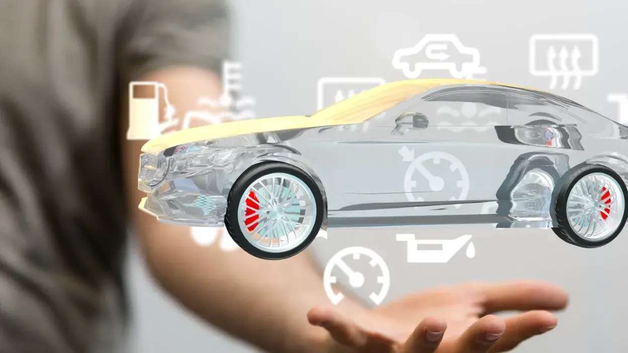 Mão a sustentar holograma de carro com ícones de manutenção automóvel ao fundo