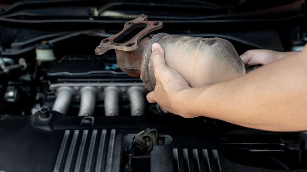 Imagem de carro que mostra o canalisador