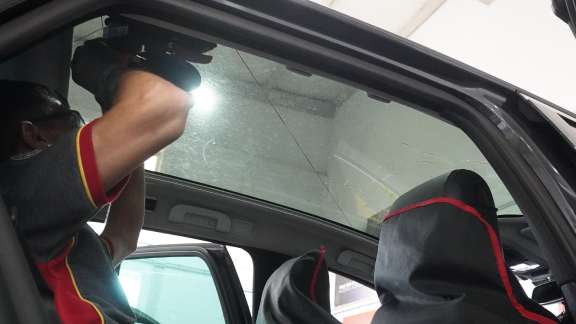 Substituição e reparação de vidro do teto panorâmico - Diagnóstico e avaliação