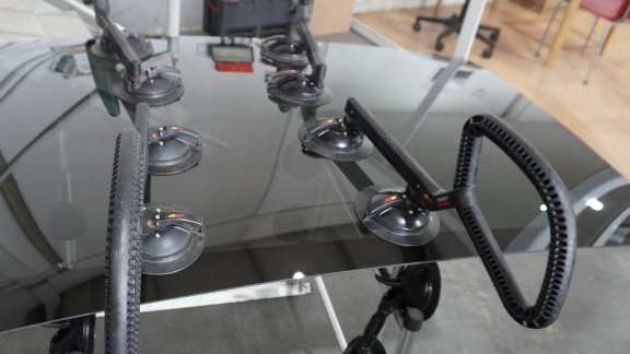 Substituição e reparação de vidro do teto panorâmico - Preparação do veículo