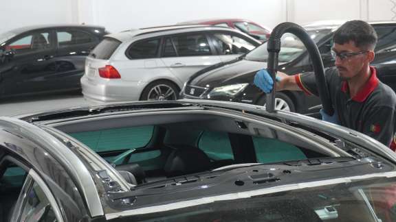 Substituição e reparação de vidro do teto panorâmico - Reparação ou substituição