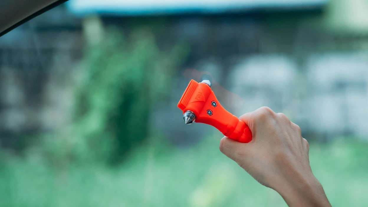 Ferramenta para partir o vidro