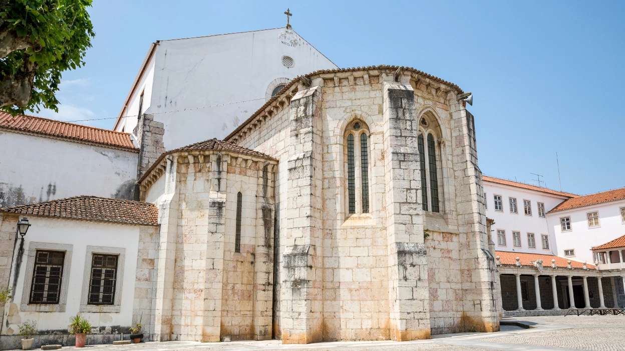 mosteiro são dinis e são bernardo